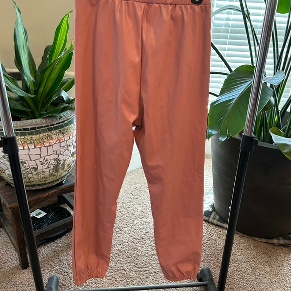 New with Tags Medium Women's Drawstring High Waisted Jogger Pu Leather Pants - Picture 4 of 6
